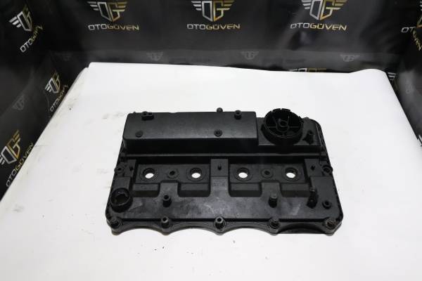 FORD TRANSİT 300 L-M-S-SF ÇIKMA PARÇA TRANSİT V155 ÜST KAPAK PLASTİĞİ